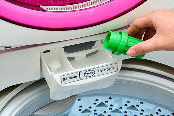 Cách cho bột giặt và nước xả vào máy giặt không phải ai cũng nắm rõ