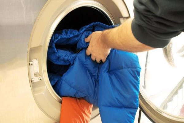 Cách giặt áo lông vũ bằng máy giặt đúng cách